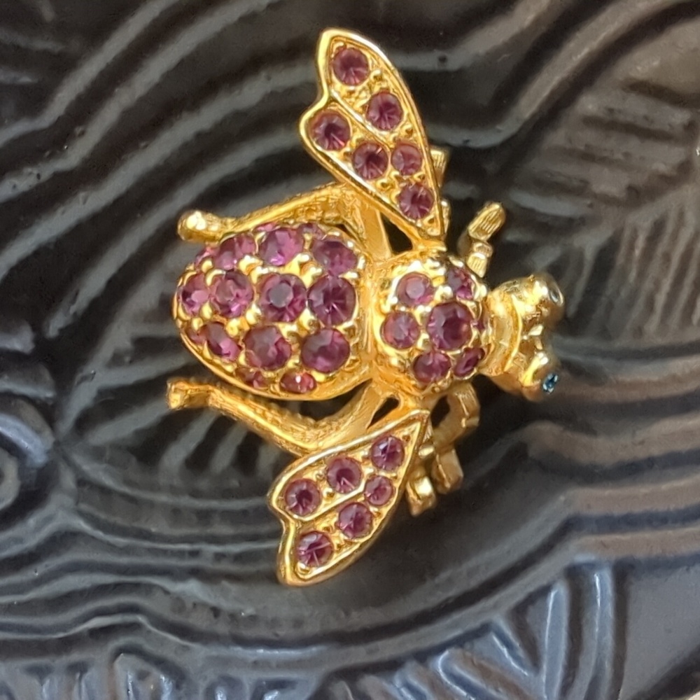 Vintage Joan Rivers Gold and Purple Bee Brooch - Picture 3 of 9